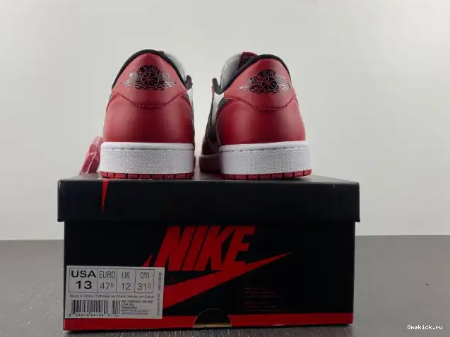 One Kick Jordan Retro Air 705329-600 Chicago Low 1 0630